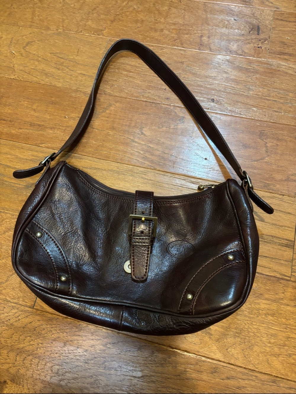 Classic Brown Leather Shoulder Bag